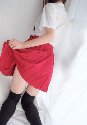 楼下的女人